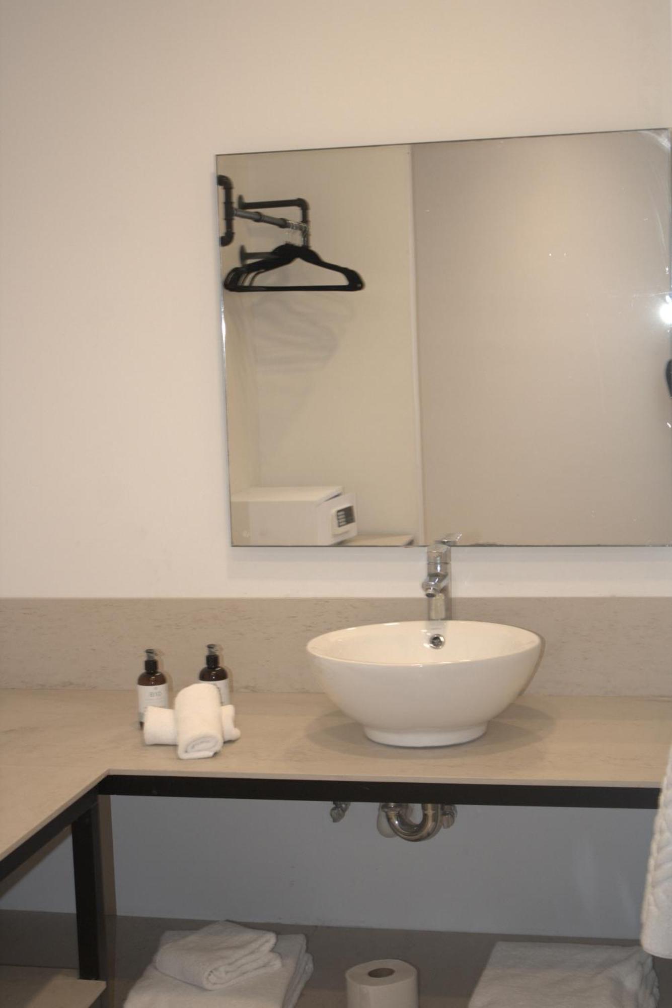 B10 - Distinctive Hotel- Apartahotel *